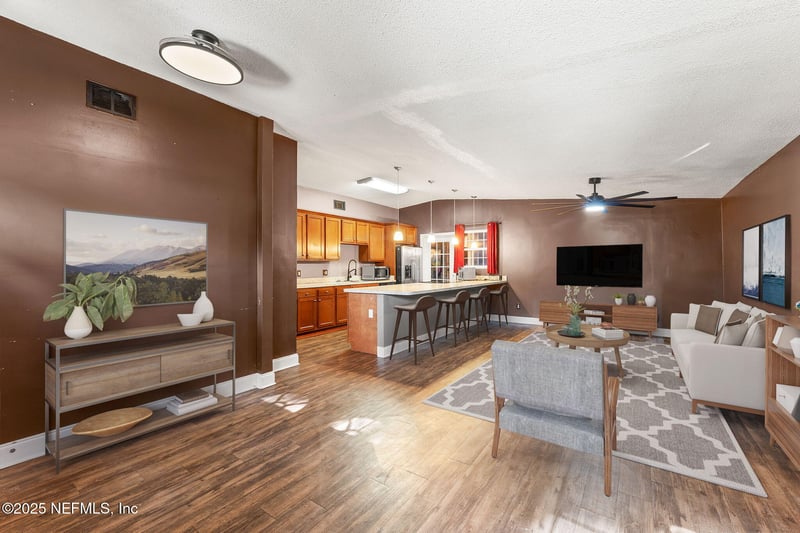 7029 Hielo Dr, Jacksonville, FL 32211