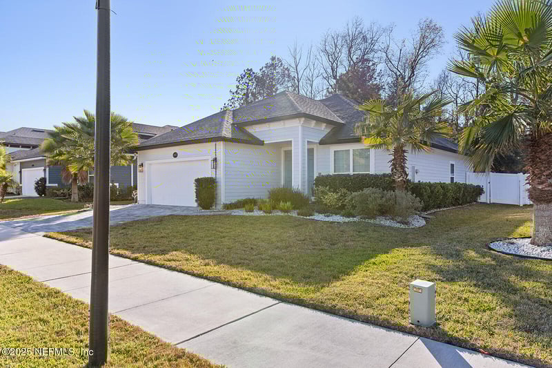 2692 Daylily Ln, Jacksonville, FL 32226