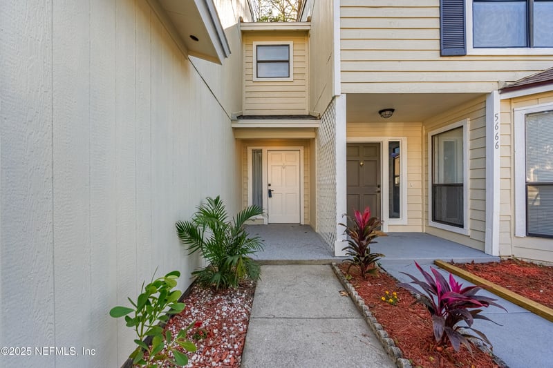 5664 Bryner Dr, Jacksonville, FL 32244