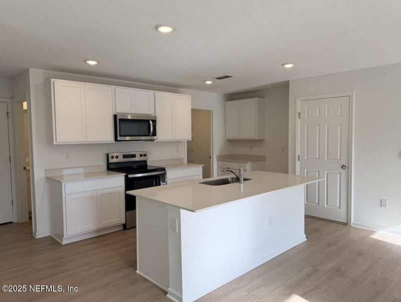 4354 Evening Primrose Dr, Jacksonville, FL 32218