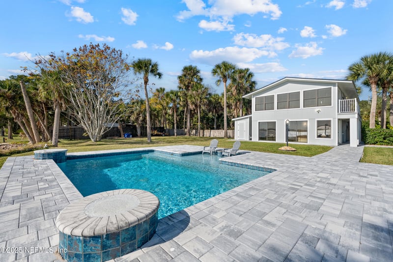 8978 Heckscher Dr, Jacksonville, FL 32226