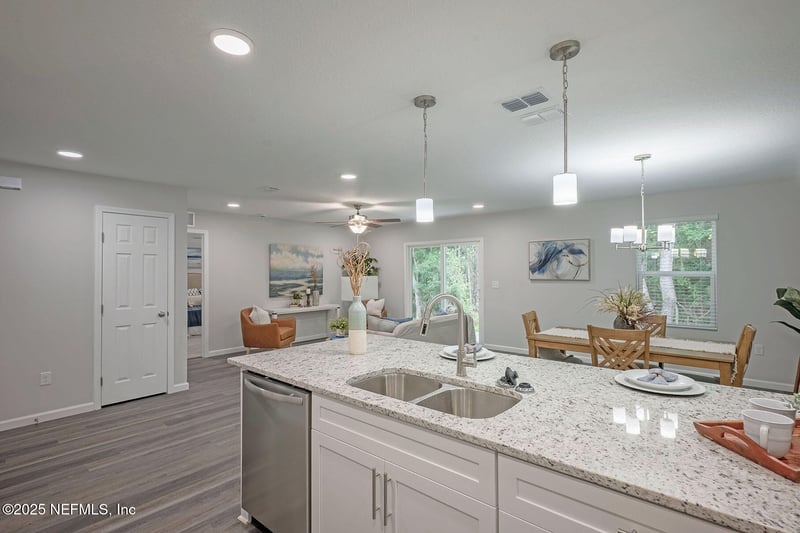 6009 Shindler Dr, Jacksonville, FL 32222