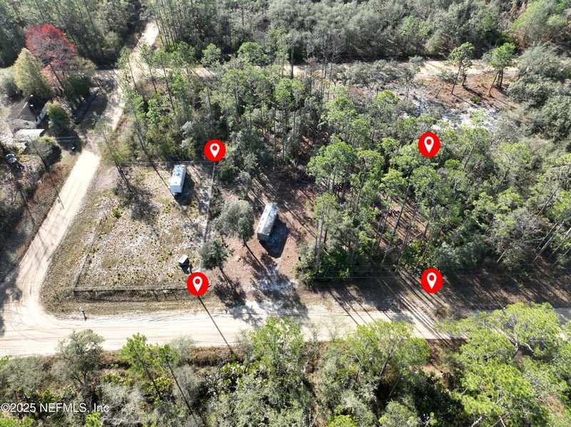 117 Glisson St, Interlachen, FL 32148