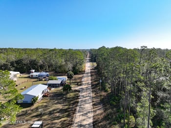 117 Glisson St, Interlachen, FL 32148