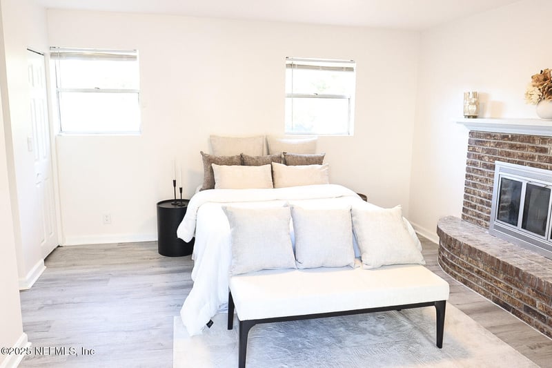 10520 De Paul Dr, Jacksonville, FL 32218