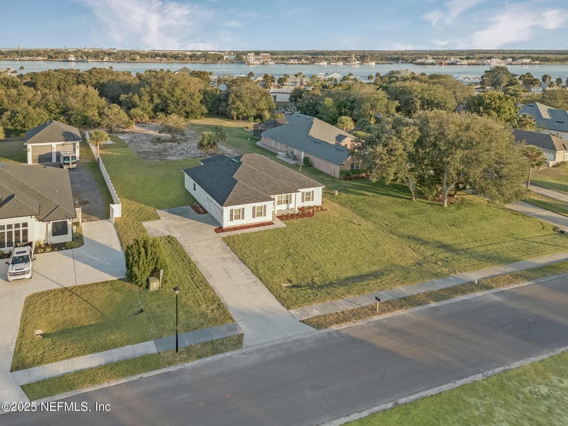 9141 Woodsman Cove Ln, Jacksonville, FL 32226