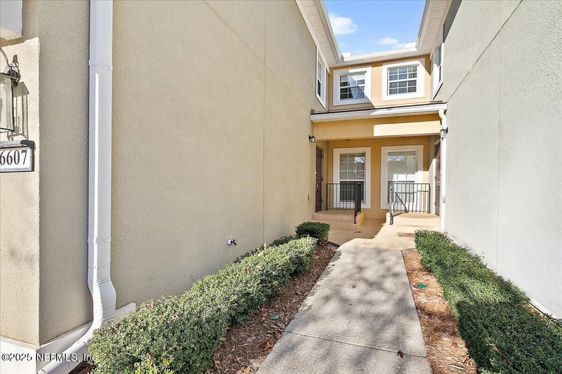 6607 White Blossom Ct, Jacksonville, FL 32258