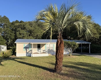 106 Ridgewood Ave, Interlachen, FL 32148