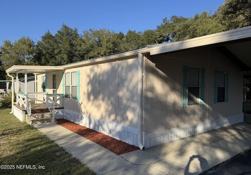 106 Ridgewood Ave, Interlachen, FL 32148