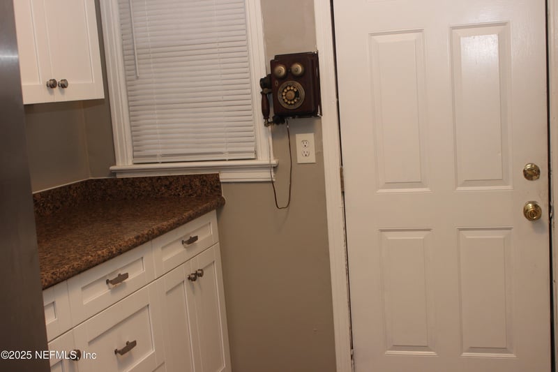 1659 University St, Jacksonville, FL 32209