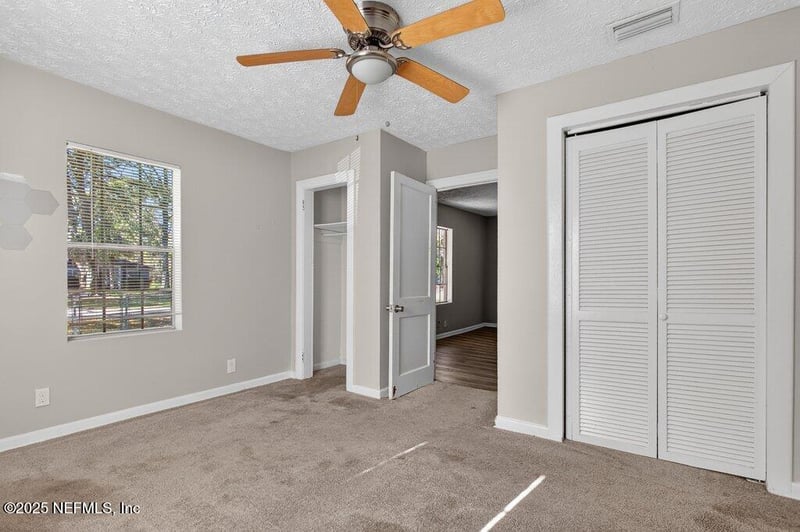 1131 Pangola Dr, Jacksonville, FL 32205