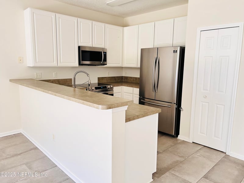 8617 Ribbon Falls Ln, Jacksonville, FL 32244