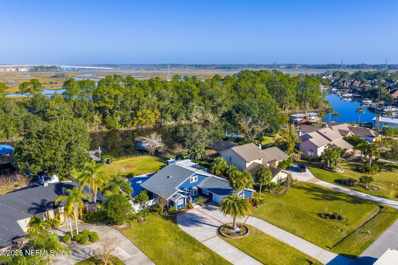 14073 Pine Island Dr, Jacksonville, FL 32224