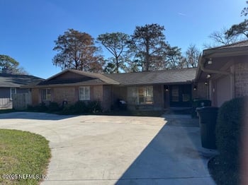 4132 San Servera Dr, Jacksonville, FL 32217