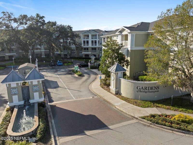 8290 Gate Pw #516, Jacksonville, FL 32216