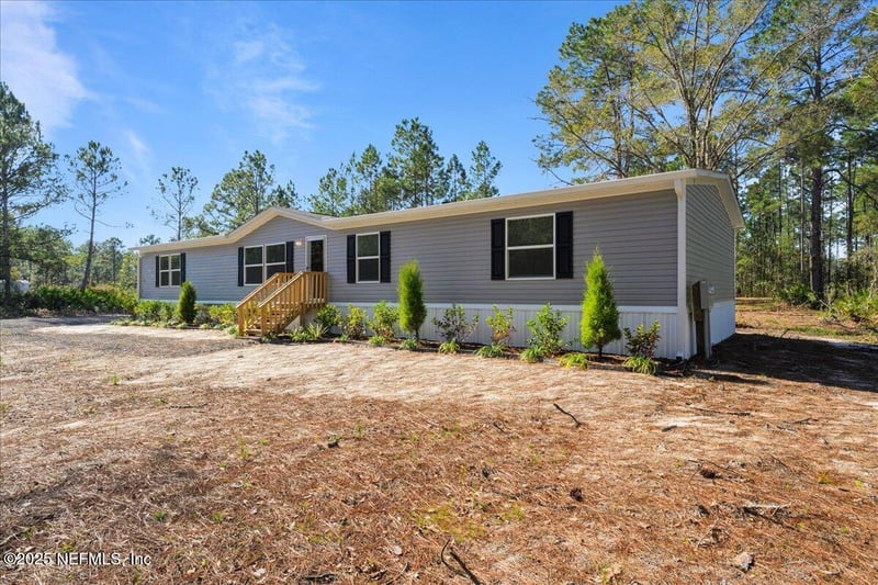 10545 Beckenger Ave, Hastings, FL 32145