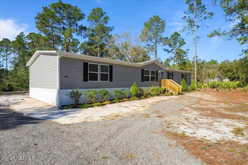 10545 Beckenger Ave, Hastings, FL 32145