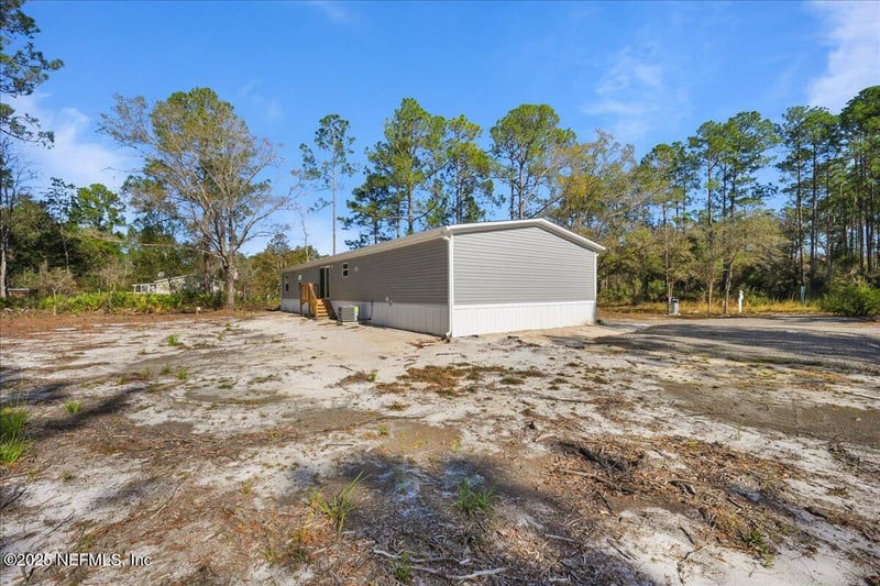 10545 Beckenger Ave, Hastings, FL 32145