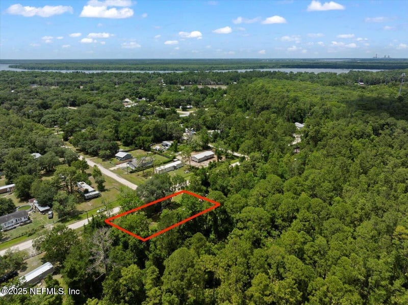 204 Amberjack St, Satsuma, FL 32189