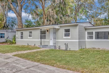 5489 Oak Forest Dr, Jacksonville, FL 32211