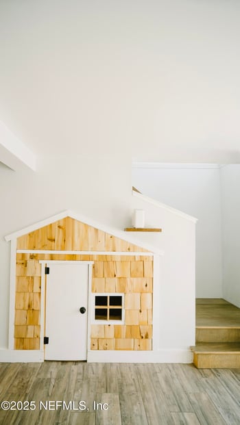 212 Oak St, Neptune Beach, FL 32266