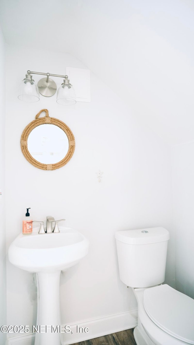 212 Oak St, Neptune Beach, FL 32266