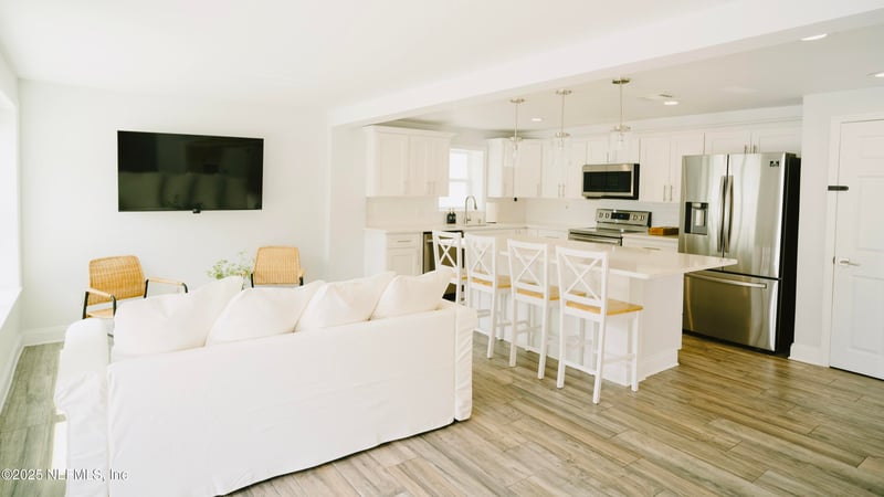 212 Oak St, Neptune Beach, FL 32266