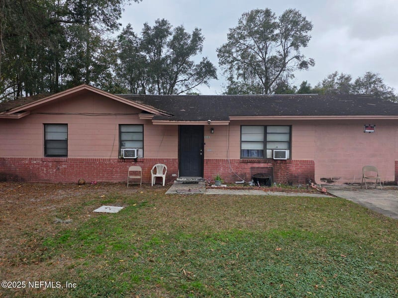 111 Elm Ave, Palatka, FL 32177