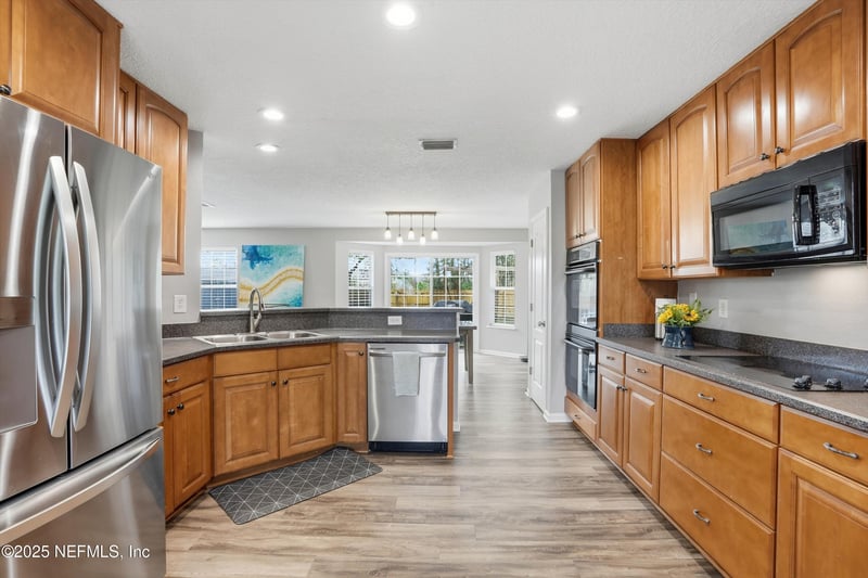 7213 Beekman Lake Dr, Jacksonville, FL 32222