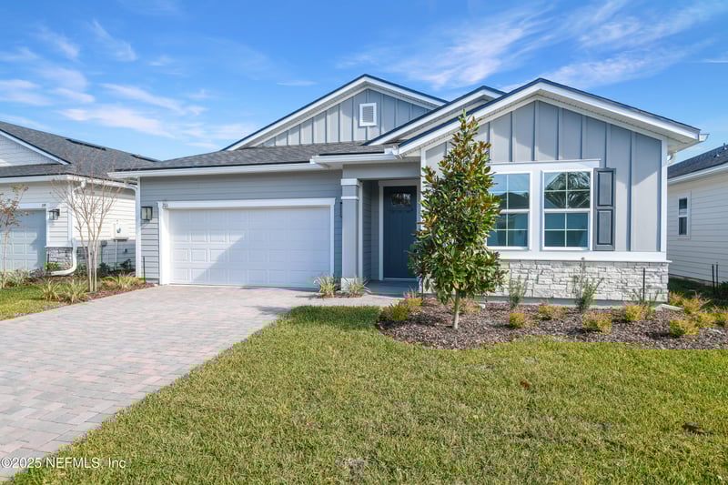 201 Enclave Ave, Palm Coast, FL 32164