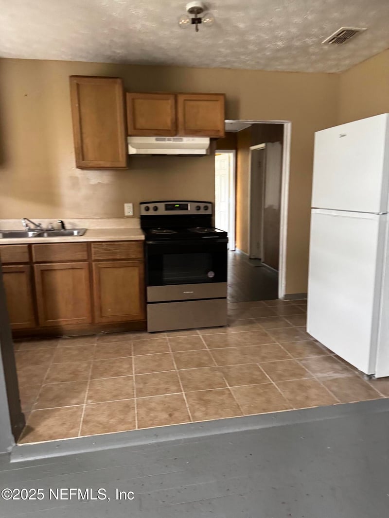 224 Thompson St, Starke, FL 32091