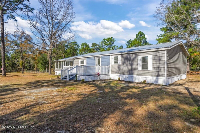 314 Union Ave, Interlachen, FL 32148