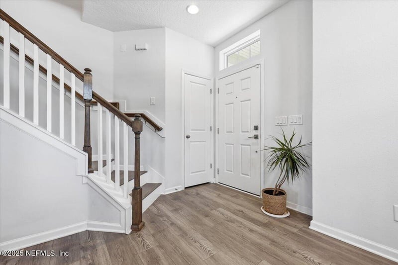 835 Laurel Valley Dr, Orange Park, FL 32065