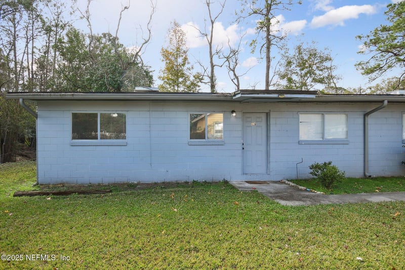 1989 Golden Glow Ln, Jacksonville, FL 32210