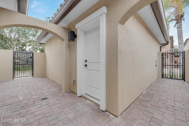 8863 Amalfi Ct, Jacksonville, FL 32217