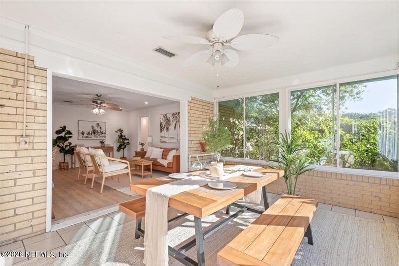 8134 Veracruz Dr, Jacksonville, FL 32211