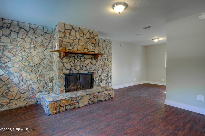 5831 Carter Ln, Jacksonville, FL 32244