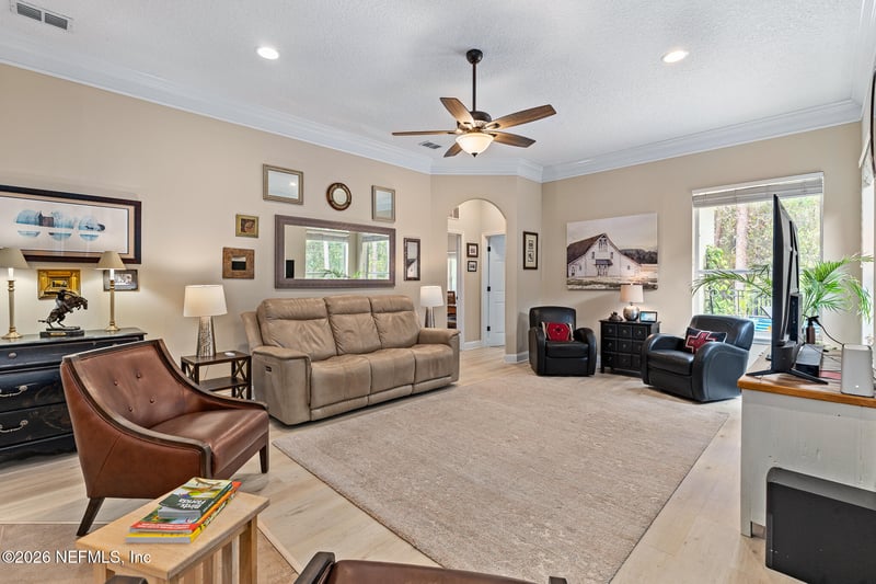 1104 Dandridge Ln, St Johns, FL 32259