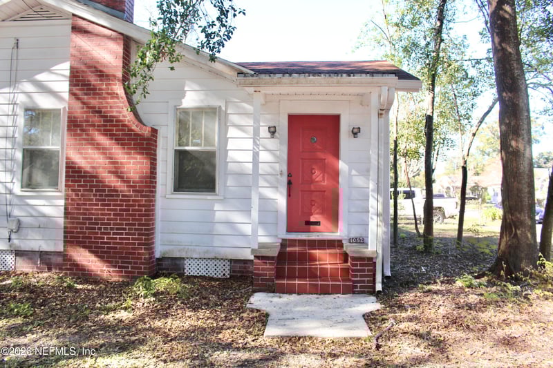 1052 Lark St, Jacksonville, FL 32205