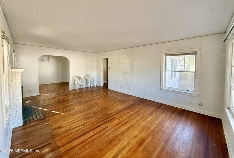 1052 Lark St, Jacksonville, FL 32205