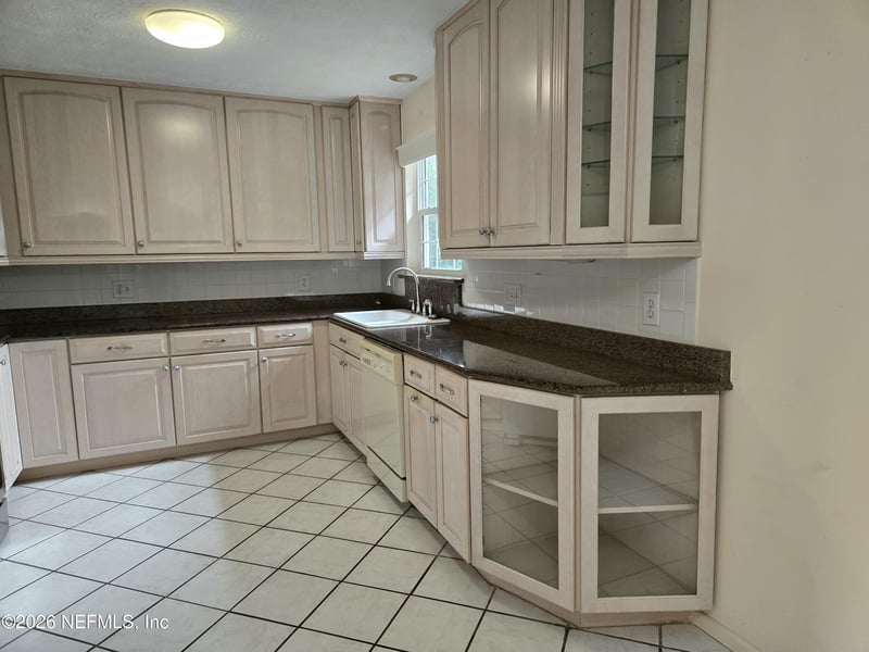 2520 Stern Dr, Jacksonville, FL 32233