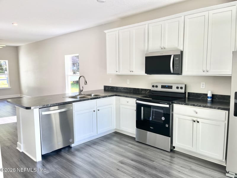 8764 Buttercup St, Jacksonville, FL 32210