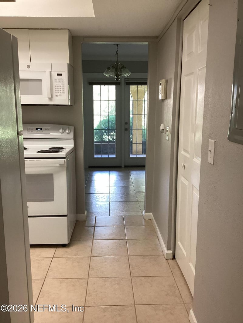 3913 Mission Dr #7, Jacksonville, FL 32217