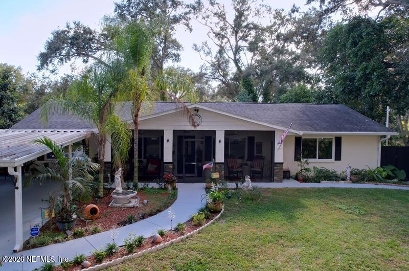 37224 Price Dr, Zephyrhills, FL 33541