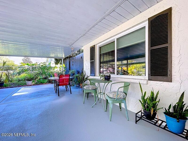 37224 Price Dr, Zephyrhills, FL 33541