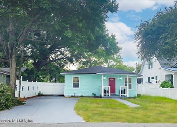 619 10th St, Fernandina Beach, FL 32034