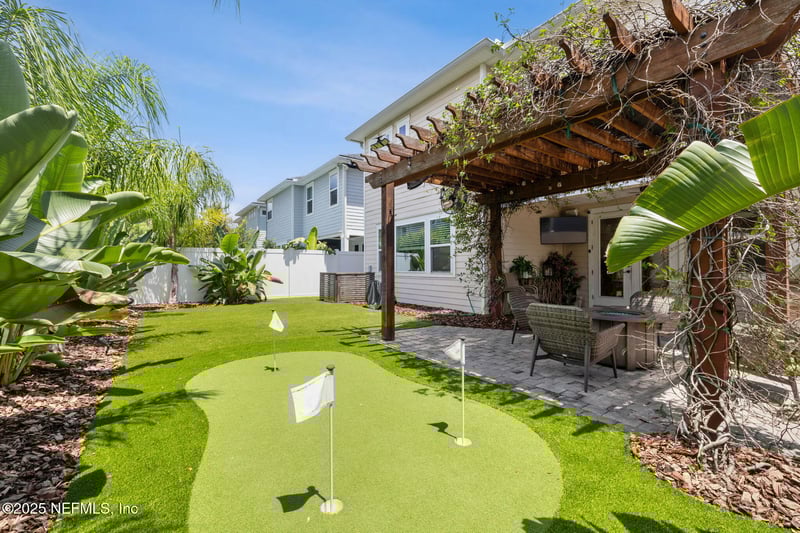 4082 Seaside Dr, Jacksonville Beach, FL 32250