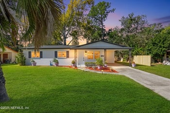 3064 Carrevero Dr, Jacksonville, FL 32216