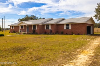 401 Pleasant St, Pomona Park, FL 32181