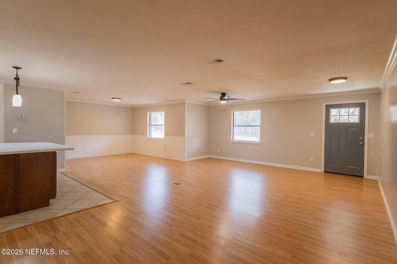 401 Pleasant St, Pomona Park, FL 32181